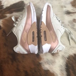 Nike rose gold air max